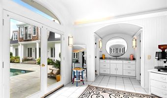 1 Harbor View Dr, Newport, RI 02840