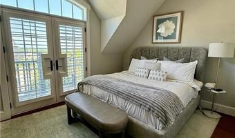 1000 Chapel View Blvd 311, Cranston, RI 02920