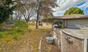 1510 S Country Club Cir, Carlsbad, NM 88220