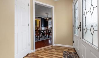 25 Meadow Ln, Amityville, NY 11701