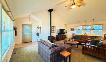 34201 Pacific Reefs Rd, Albion, CA 95410