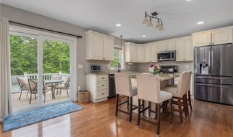290 Station St, Coventry, RI 02816