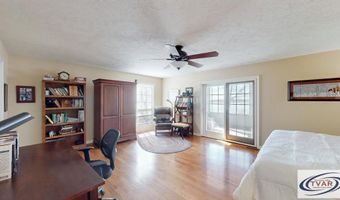 495 Shore Dr, Big Sandy, TN 38221