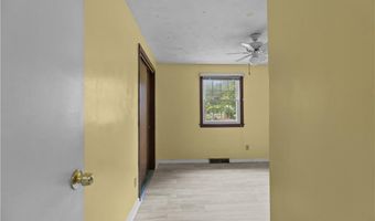 38 Greenwood Rd, North Kingstown, RI 02852