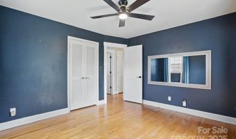1917 Bentley Pl, Charlotte, NC 28205