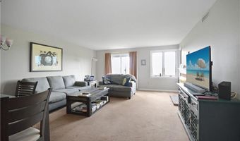 272 N Farm Dr, Bristol, RI 02809