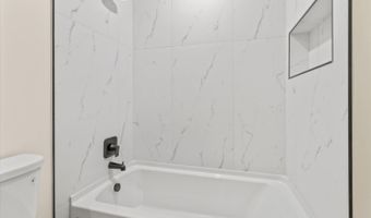 2029 W SHAWNEE Dr, Chandler, AZ 85224