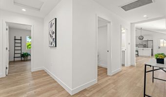 7901 Winsford, Westchester, CA 90045
