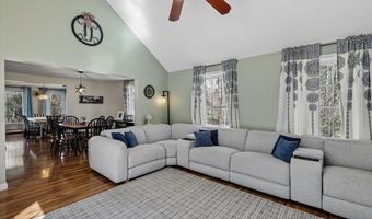 5 Whitetail Ln, Chester, NH 03036