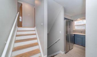 3212 Lockridge Dr, Ann Arbor, MI 48108