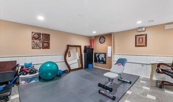 50 Towne St, Amityville, NY 11701