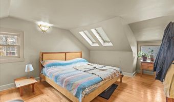 84 Charlotte St, Burlington, VT 05401