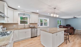 3833 Tanglewood Dr, Ashland, KY 41102