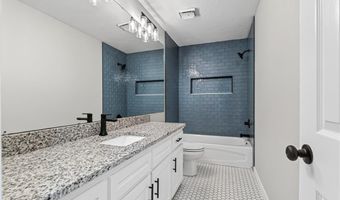 2300 Pine Ln, Barling, AR 72923