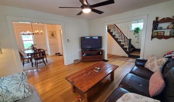 84 14th St, Bangor, ME 04401