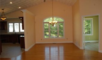 8 Sweet Corn Dr, Cranston, RI 02921