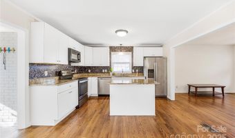 3420 Woodleaf Rd, Charlotte, NC 28205