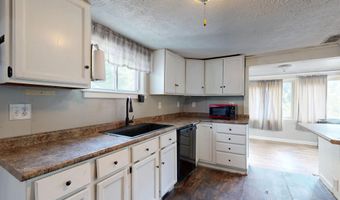 403 Summer St, Auburn, ME 04210