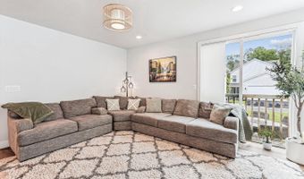 42023 SPRING AIR Dr, Brambleton, VA 20148