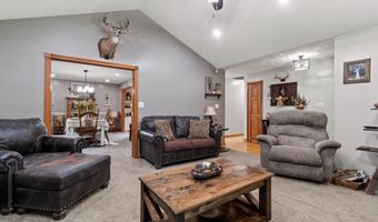 1135 Crystal Ct, Avon, IN 46123