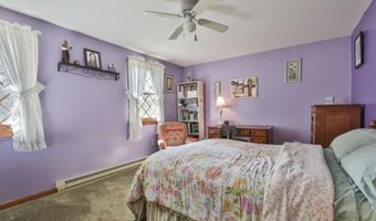 15 Edinburgh Dr, Bedford, NH 03110