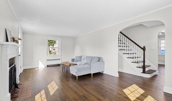64 Fanway Ave, Bristol, CT 06010