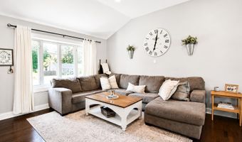 469 East Rd, Belford, NJ 07718