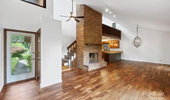204 Woodfield Dr, Asheville, NC 28803