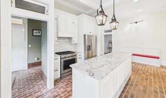 501 Fairview Ave, Abbeville, LA 70510