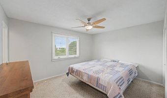 302 Village Cir, Altoona, IA 50009