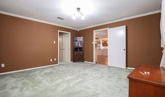 521 W CROSS St, Benton, AR 72015