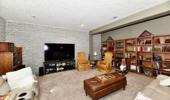 355 Connecticut Cir, Indianapolis, IN 46217