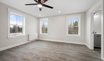 673 Streamside Ave, Hermon, ME 04401