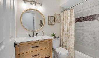1254 Jade Wind Cir, Ballwin, MO 63011