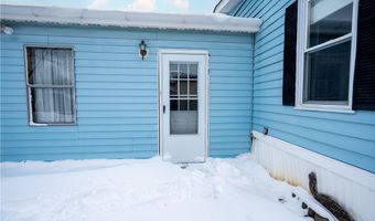 21 Golden Pond, Akron, NY 14001
