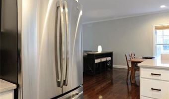 13 Arnold Ave 1, Jamestown, RI 02835