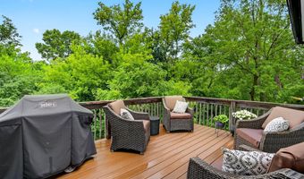 1323 Scott Cir, Ames, IA 50014