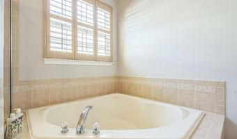 14 Hot Springs Ter, Barnegat, NJ 08005