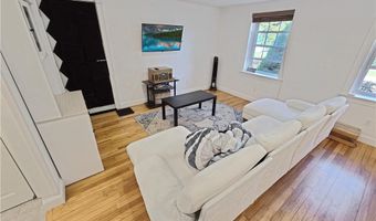 10 Sunapee Ct, Coventry, RI 02816