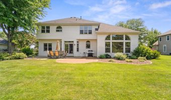 228 E THORNBROOK Ln, Appleton, WI 54913