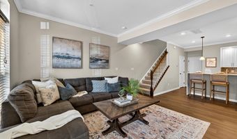 42227 PIEBALD Sq, Aldie, VA 20105