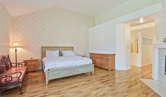 8275 Round Hills Cir, Las Vegas, NV 89113