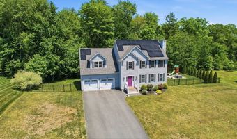 37 Hemlock Dr, Ayer, MA 01432