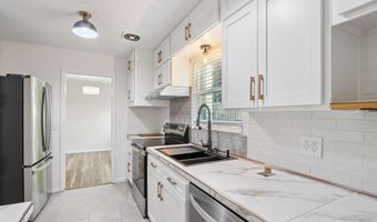 409 SAILFISH Dr E, Atlantic Beach, FL 32233