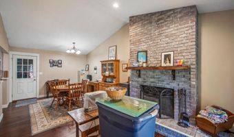911 Mesa Verde Pl, Ames, IA 50014