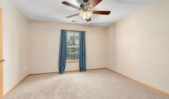 2100 Burr Oak Dr Ln B, Austin, MN 55912