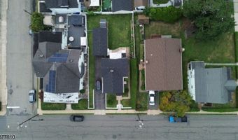 46 Berry St, Andover, NJ 07801