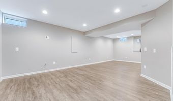 20152 BOXWOOD Pl, Ashburn, VA 20147