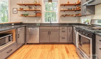 42 Salola St, Asheville, NC 28806