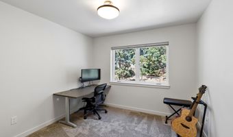 2088 NW Trenton Ave, Bend, OR 97703